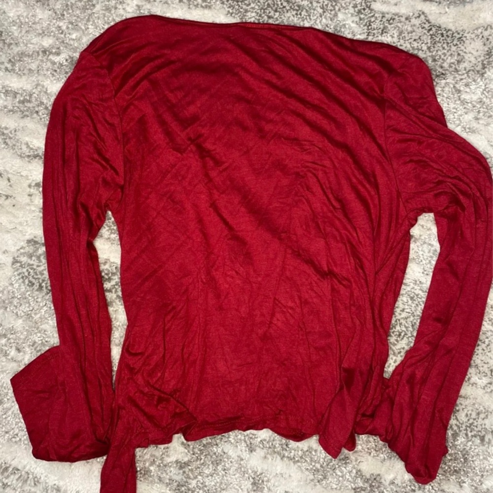 Red blouse - Picture 5 of 5